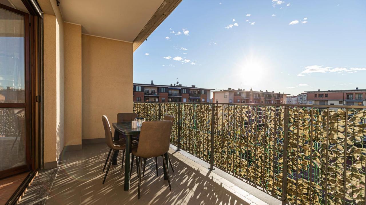 Italianway - Piazza Alboreto 72, Роццано Экстерьер фото